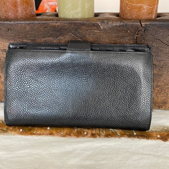 ๐๐HOST PICK๐๐ gorgeous Chanel Wallet black caviar skin - Picture 2 of 12